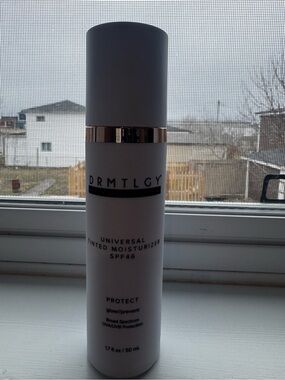 DRMTLGY Protect Universal Tinted Moisturizer SPF46 - Light/Neutral